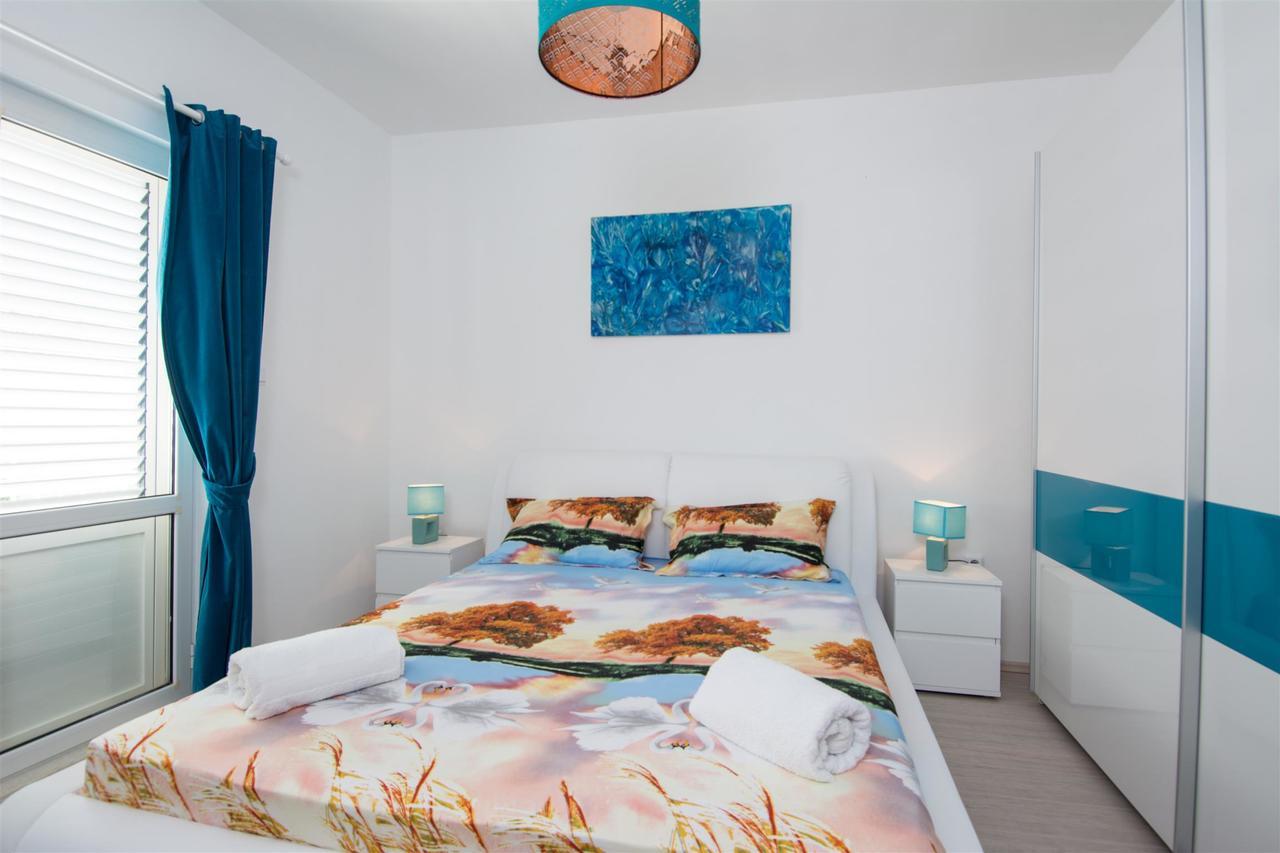 Apartments Iva Donji Seget Habitación foto